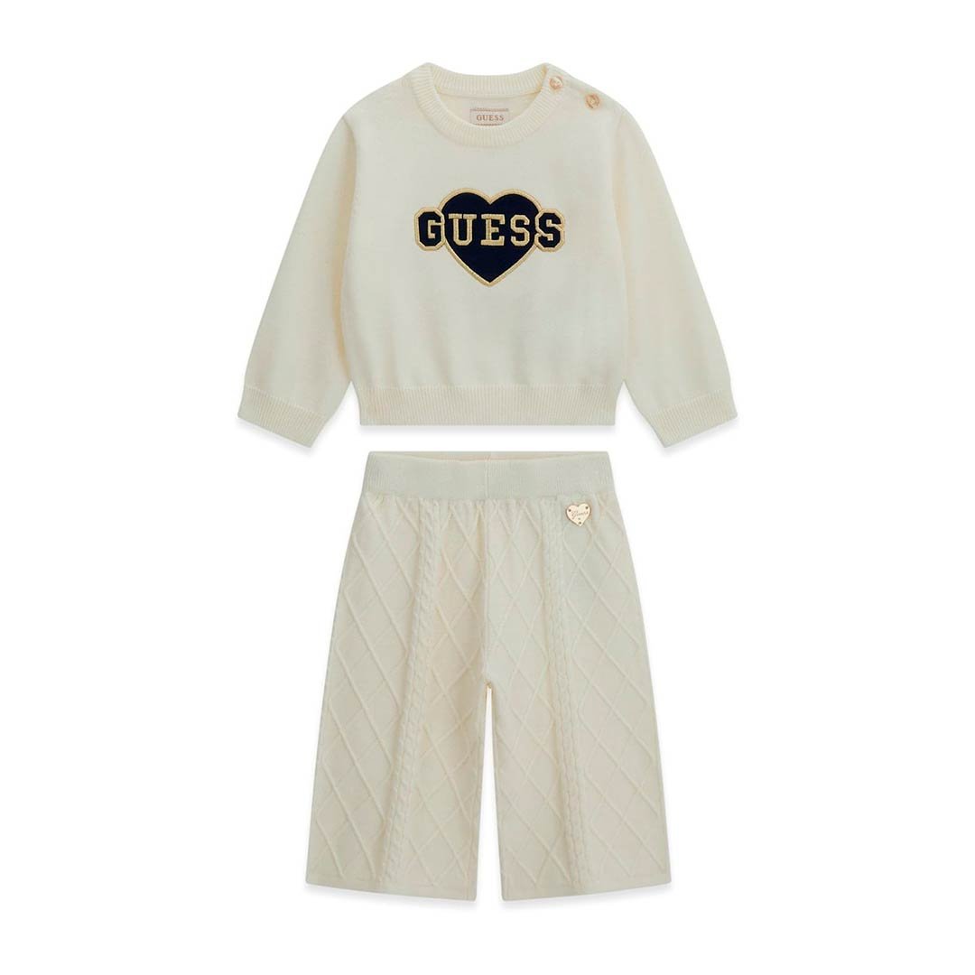 Conjunto bebé GUESS de punto con corazón Conjunto bebé GUESS de punto con jersey y pantalón