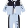 Conjunto trío bebé GUESS con sudadera bomber, pantalón y body