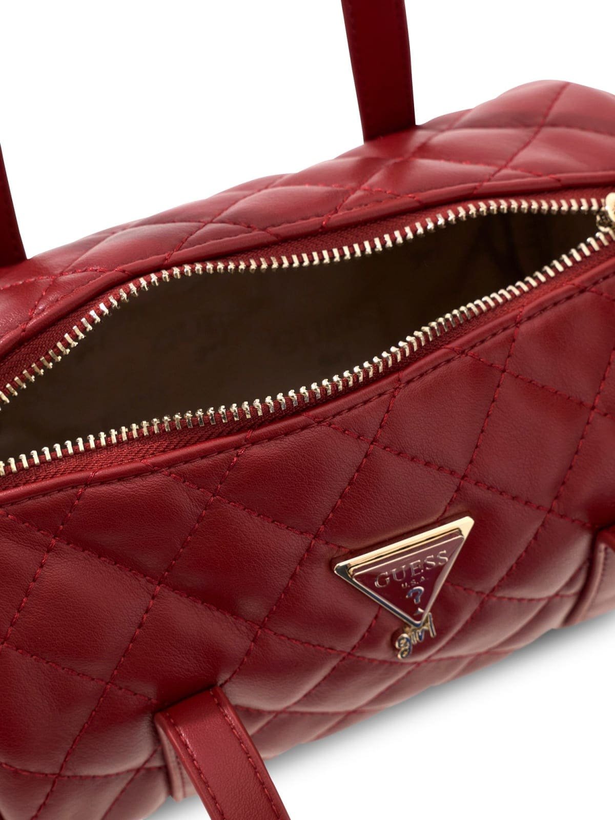 Bolso tubo GUESS acolchado con diseño de rombos, logotipo triangular metálico y asas superiores