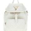 Mochila acolchada con solapa GUESS Mochila GUESS acolchada con rombos, solapa superior, logotipo triangular y bolsillo frontal con cremallera