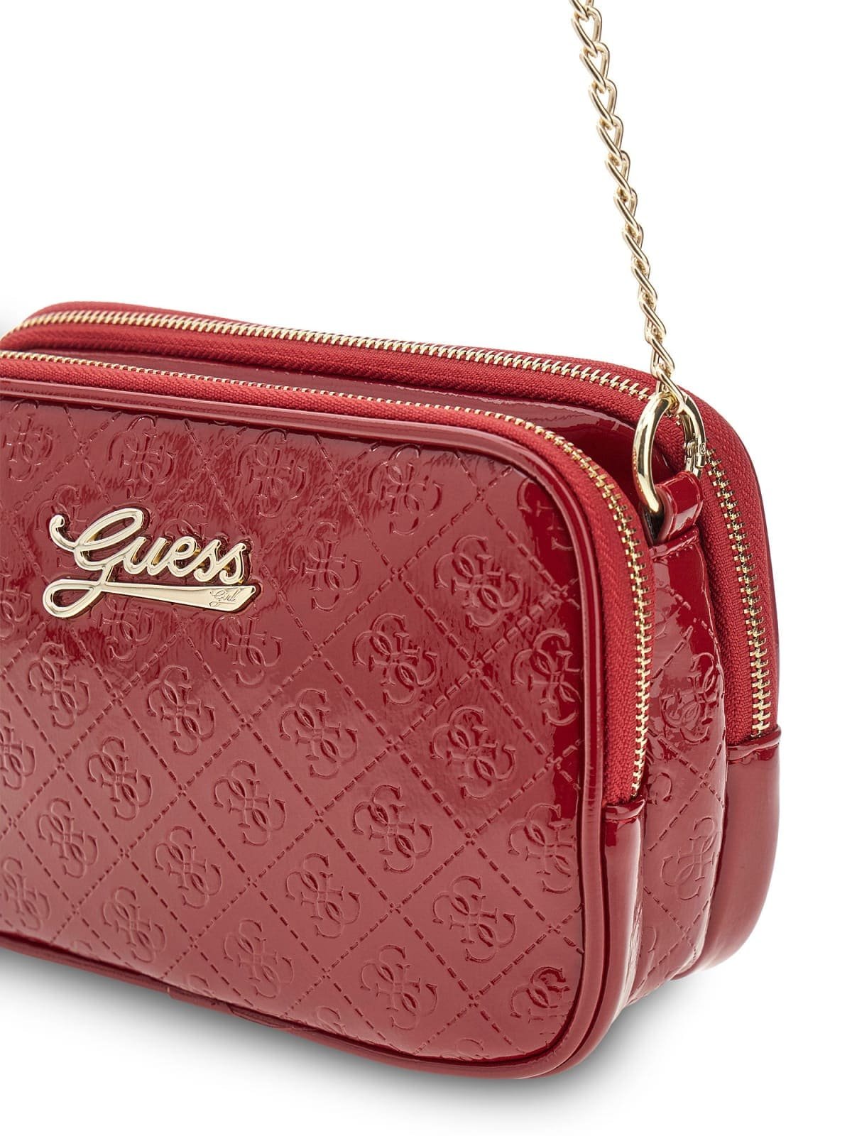 Bolso bandolera GUESS de charol acolchado con logotipos, correa de cadena y detalle metálico