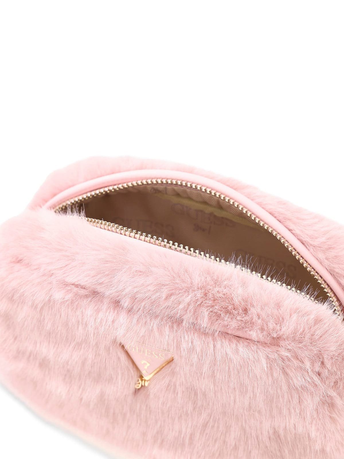 Bolso bandolera GUESS de pelo sintético con asa trenzada y logotipo triangular metálico