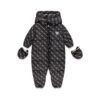 Buzo acolchado de bebé GUESS con estampado integral de logotipos, capucha y manoplas a juego