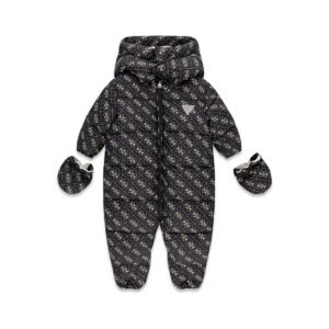 Buzo acolchado de bebé GUESS con estampado integral de logotipos, capucha y manoplas a juego