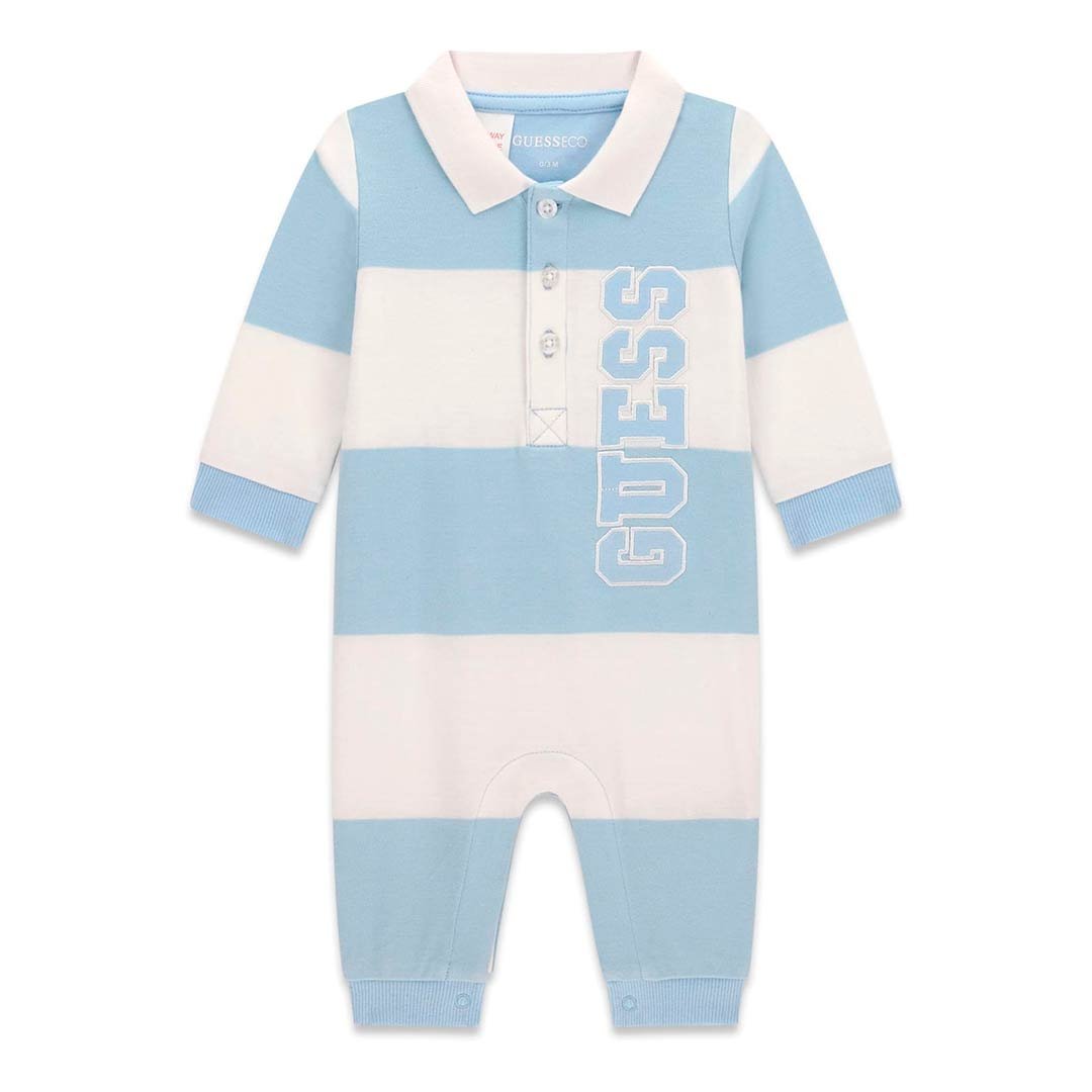 Pijama enterizo bebé GUESS estilo polo y rayas Pijama bebé GUESS enterizo con rayas horizontales, cuello de polo y logotipo bordado