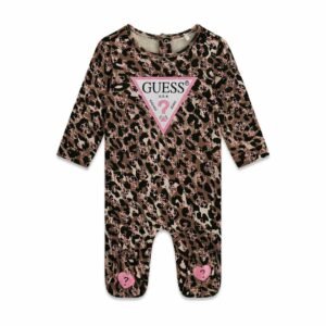 Pijama bebé GUESS enterizo con estampado de leopardo y logotipo